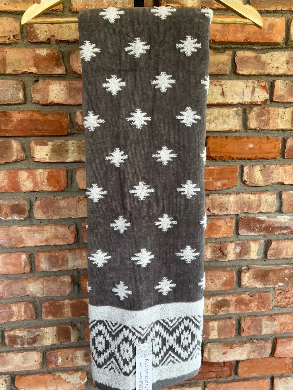 Serendipity Gray & White Decorative Bath Towel Reversible 100% cotton New